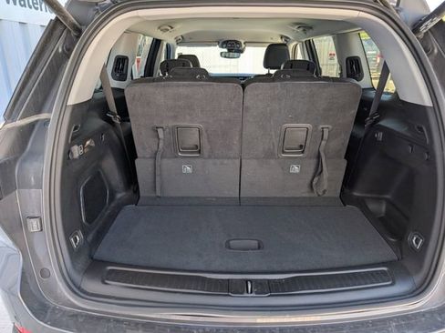 Used 2023 Jeep Grand Cherokee L Limited AWD/4WD image 17