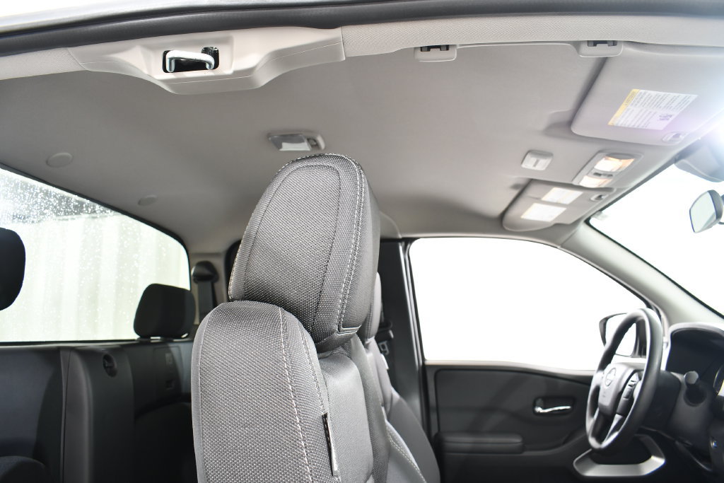 Used 2024 Nissan Frontier SV AWD/4WD image 18