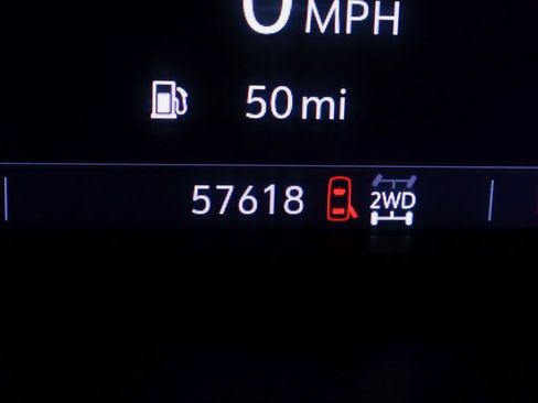 Used 2021 Chevrolet Silverado 1500 LT Trail Boss image 25