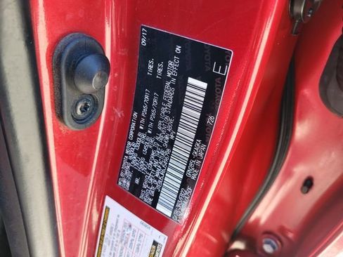 Used 2018 Toyota 4Runner SR5 AWD/4WD image 26