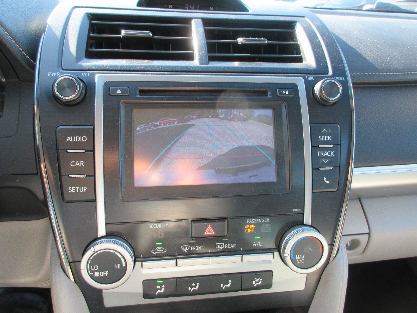 Used 2014 Toyota Camry LE FWD image 8