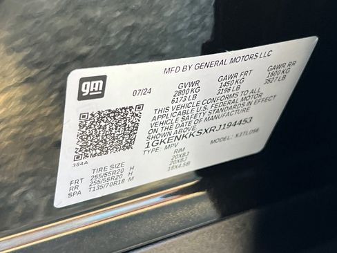 Used 2024 GMC Acadia Elevation image 29