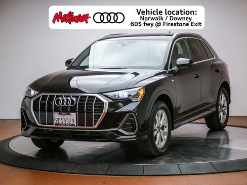 Used 2022 Audi Q3 2.0T Premium w/ Convenience Package AWD/4WD image 1