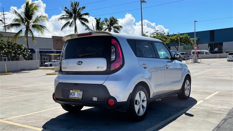 Used 2015 Kia Soul + w/ Eco Package FWD image 5