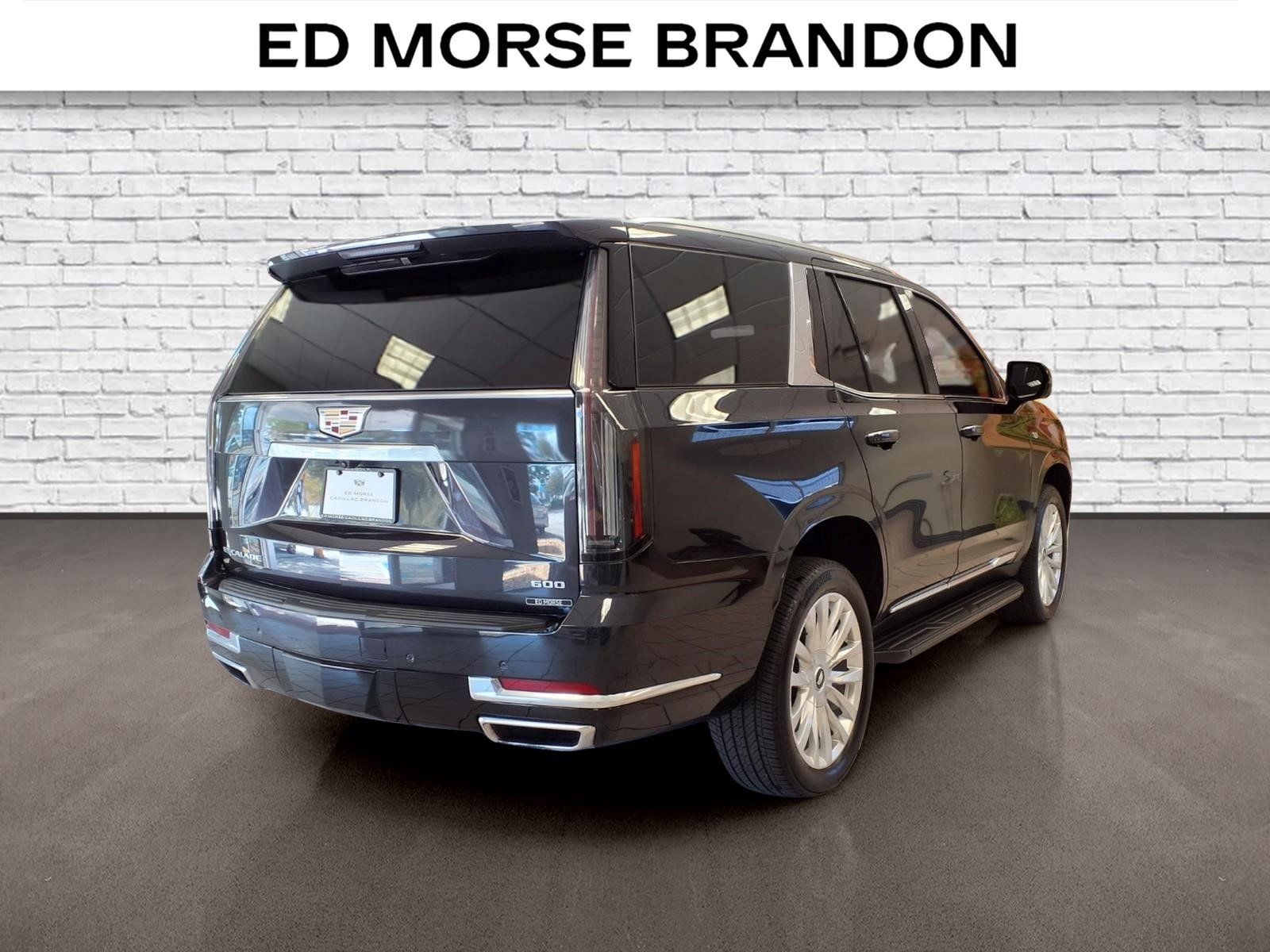 Used 2025 Cadillac Escalade Luxury RWD image 5