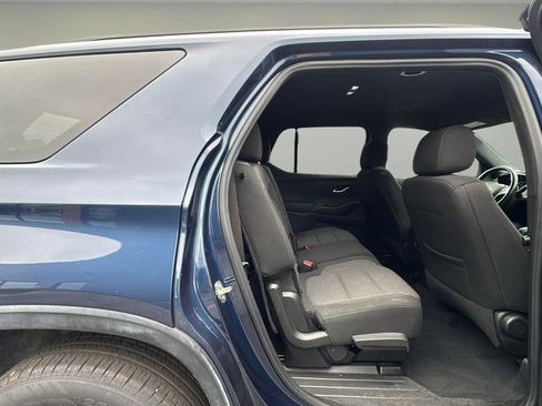 Used 2022 Chevrolet Traverse LT image 14