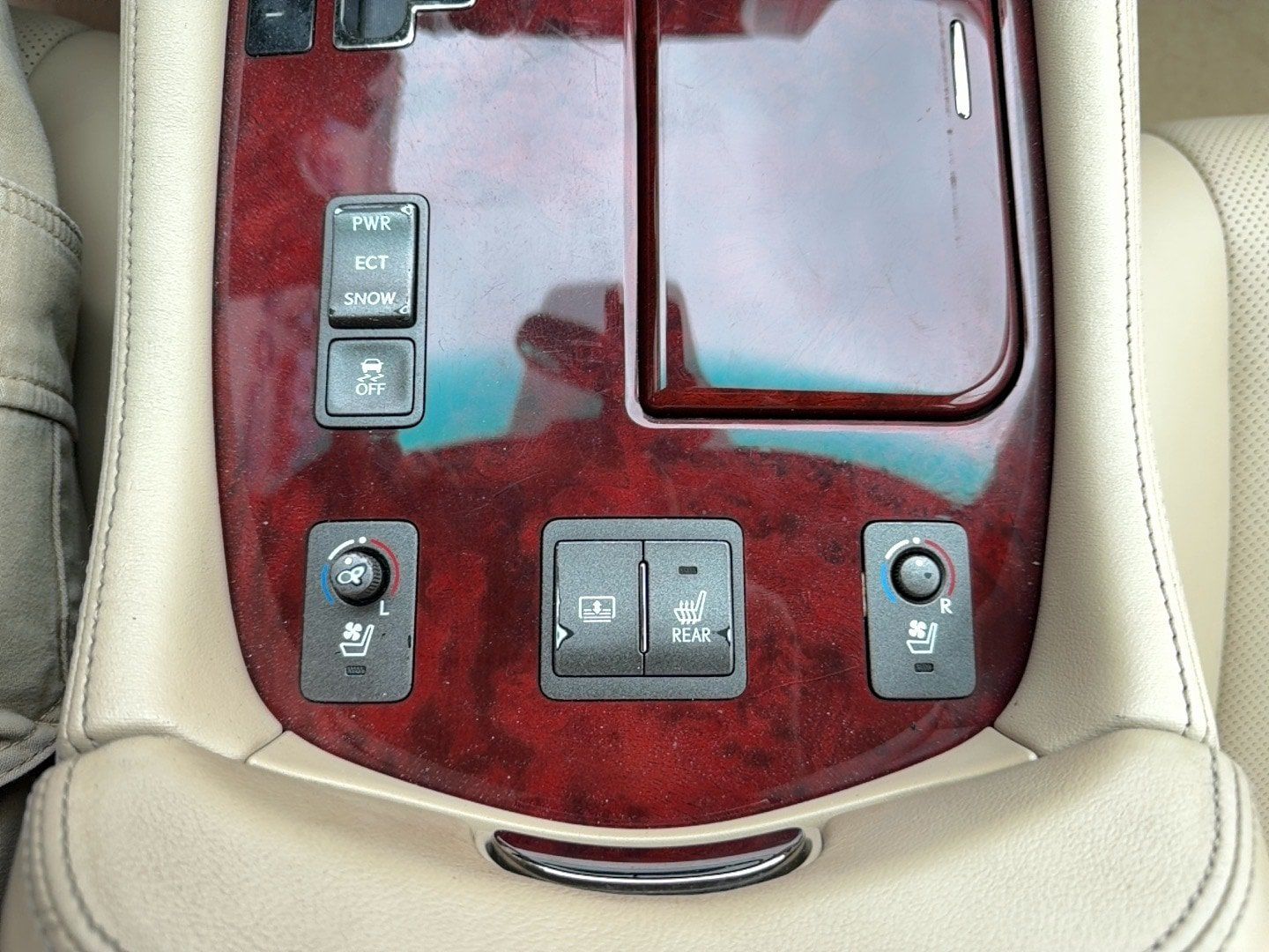 Used 2007 Lexus LS 460 RWD image 12