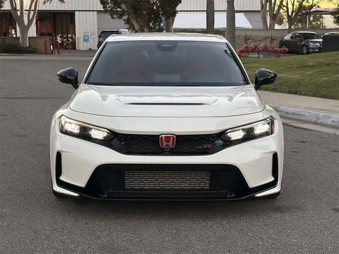 Used 2024 Honda Civic Type R image 2