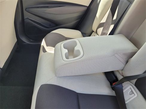 Used 2025 Toyota Corolla LE image 20