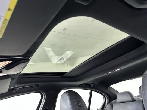 Used 2024 BMW 330e RWD image 22