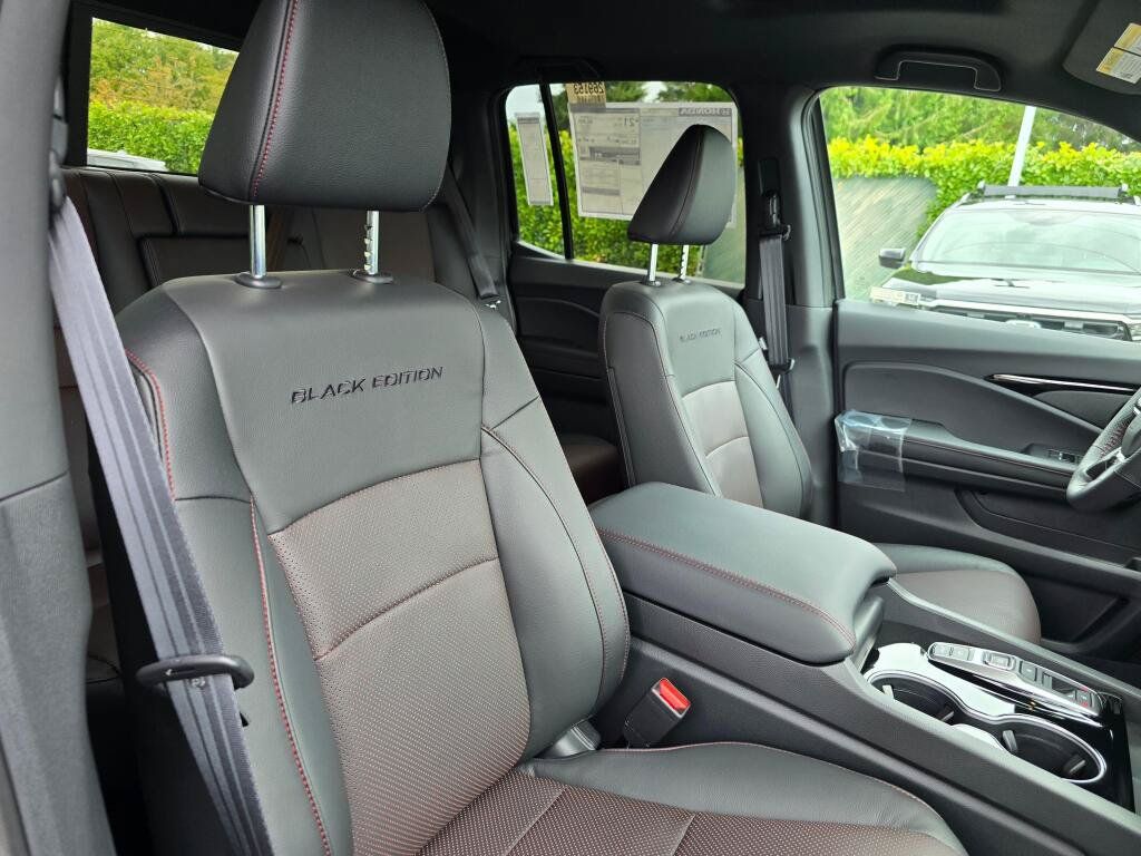 New 2026 Honda Ridgeline Black Edition image 11