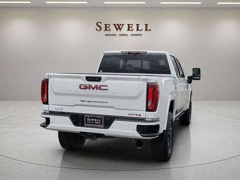 Used 2023 GMC Sierra 2500 AT4 w/ AT4 Preferred Package AWD/4WD image 5