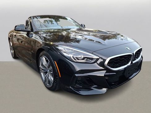 Certified 2024 BMW Z4 sDrive30i w/ Driving Assistance Package RWD image 3