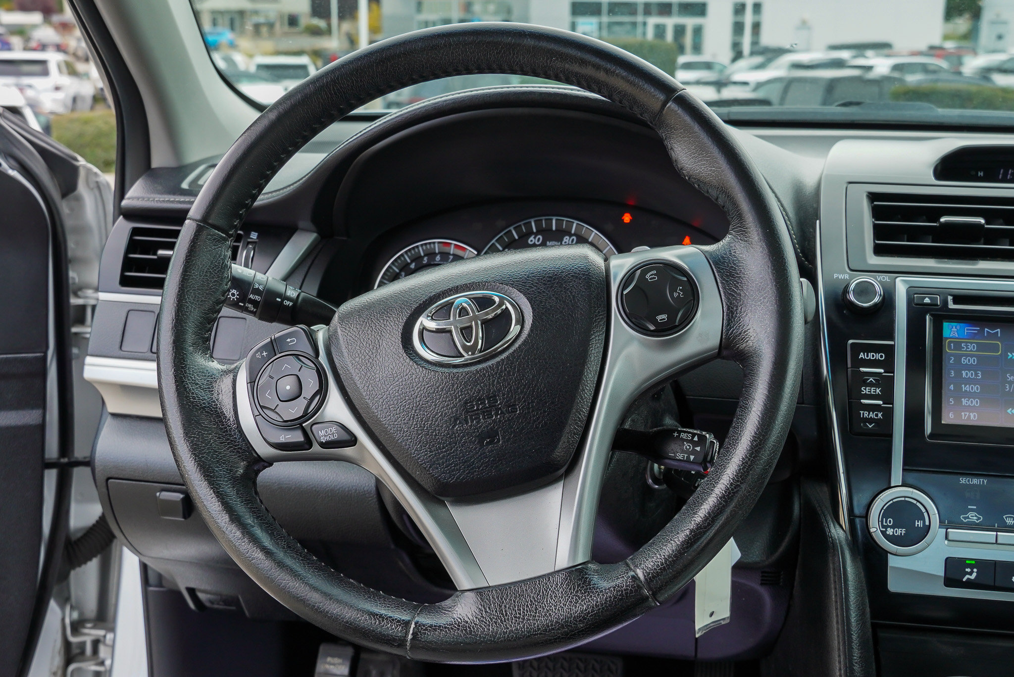 Used 2013 Toyota Camry SE FWD image 31