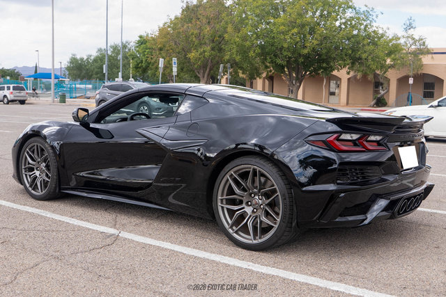 Used 2024 Chevrolet Corvette Z06 RWD image 5
