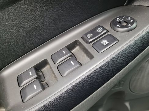 Used 2017 Kia Forte LX image 27