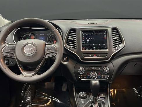 Used 2022 Jeep Cherokee Trailhawk w/ Sun, Sound & Nav Group AWD/4WD image 11