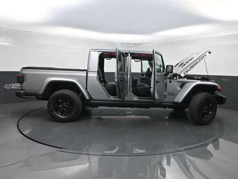 Used 2020 Jeep Gladiator Rubicon AWD/4WD image 37