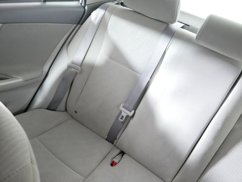 Used 2010 Toyota Corolla LE image 12