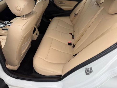 Used 2017 BMW 320i Sedan image 13