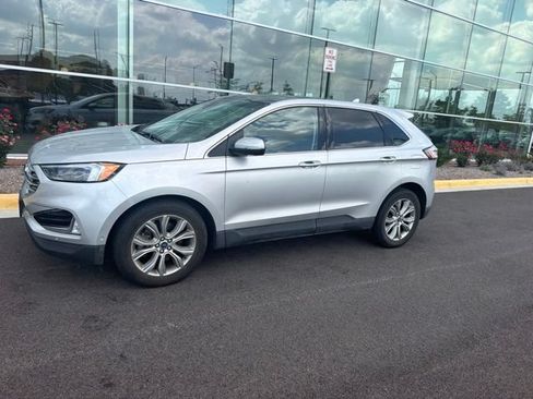 Used 2019 Ford Edge Titanium w/ Equipment Group 301A AWD/4WD image 26
