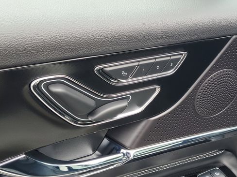 New 2026 Lincoln Corsair Premiere image 9