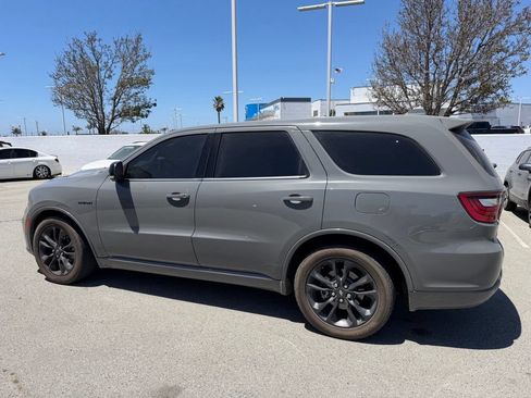 Used 2022 Dodge Durango R/T RWD image 2