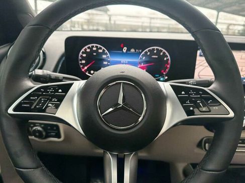 Certified 2024 Mercedes-Benz GLB 250 4MATIC image 30