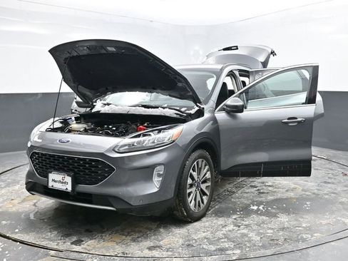 Used 2022 Ford Escape Titanium image 40
