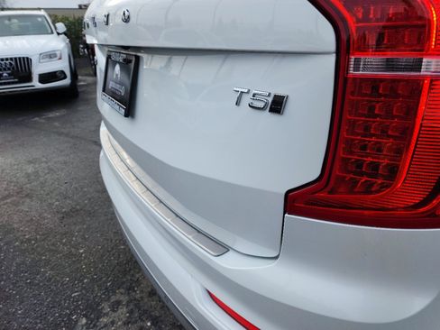 Used 2016 Volvo XC90 T5 Momentum image 37