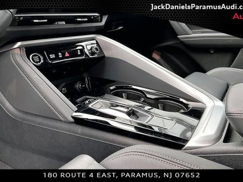Used 2025 Audi Q5 Premium Plus w/ Premium Plus AWD/4WD image 12