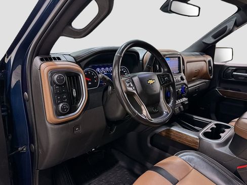 Used 2022 Chevrolet Silverado 1500 High Country w/ Safety Package II AWD/4WD image 9