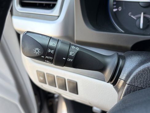 Used 2017 Toyota Highlander XLE AWD/4WD image 27
