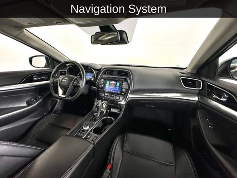 Used 2022 Nissan Maxima SV w/ Floor Mat Group FWD image 2