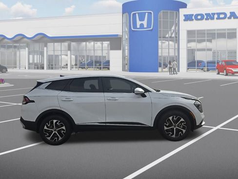 Used 2024 Kia Sportage EX image 10