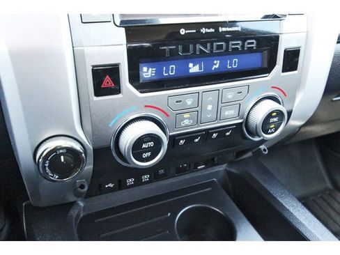 Used 2021 Toyota Tundra Platinum AWD/4WD image 25