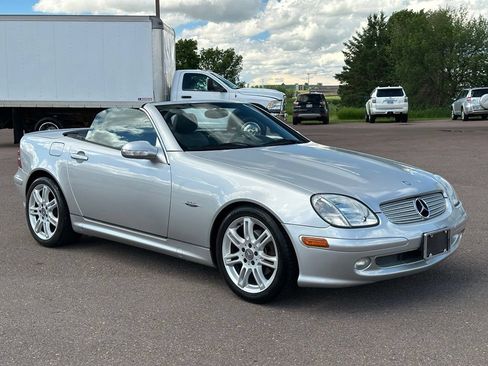 Used 2004 Mercedes-Benz SLK 230 image 7