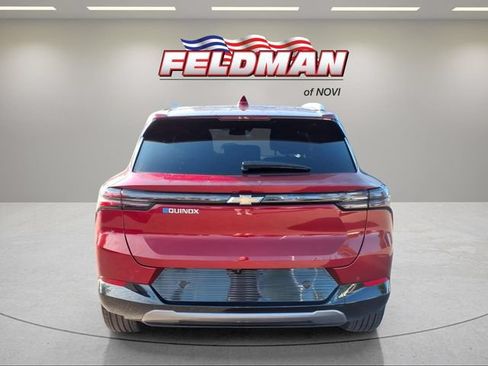 Used 2025 Chevrolet Equinox EV LT w/ Convenience Package FWD image 4
