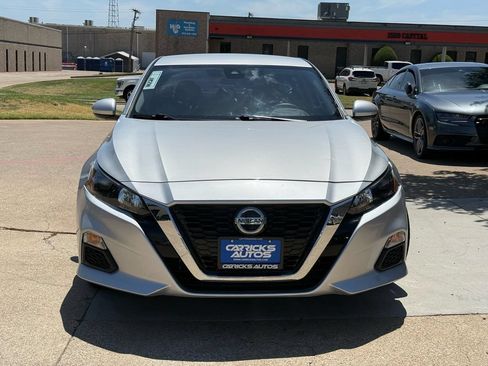 Used 2022 Nissan Altima 2.5 S FWD image 2
