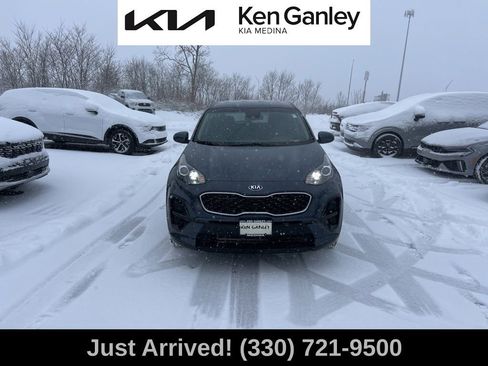 Used 2020 Kia Sportage LX image 2