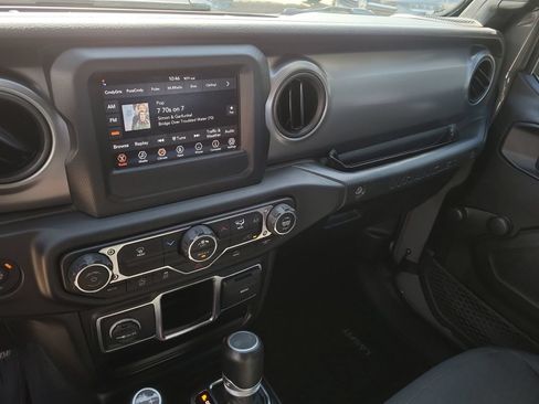 Used 2022 Jeep Wrangler Unlimited Sport AWD/4WD image 13