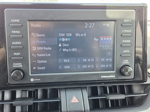 Certified 2022 Toyota RAV4 XLE AWD/4WD image 28