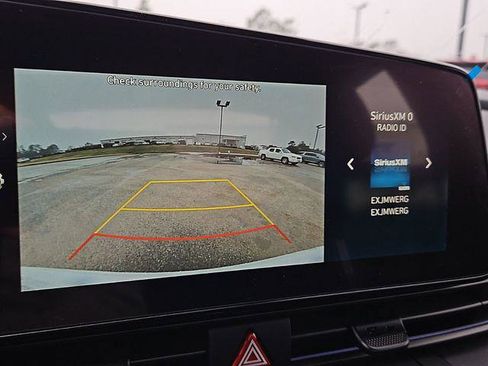 New 2025 Hyundai Elantra SEL image 15