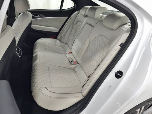 Used 2025 Genesis G70 3.3T Advanced w/ Sport Prestige Package image 31