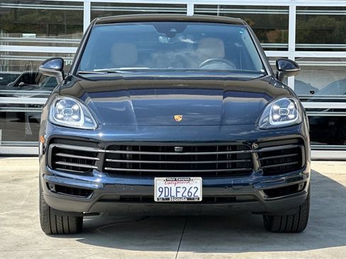 Used 2023 Porsche Cayenne Platinum Edition image 11