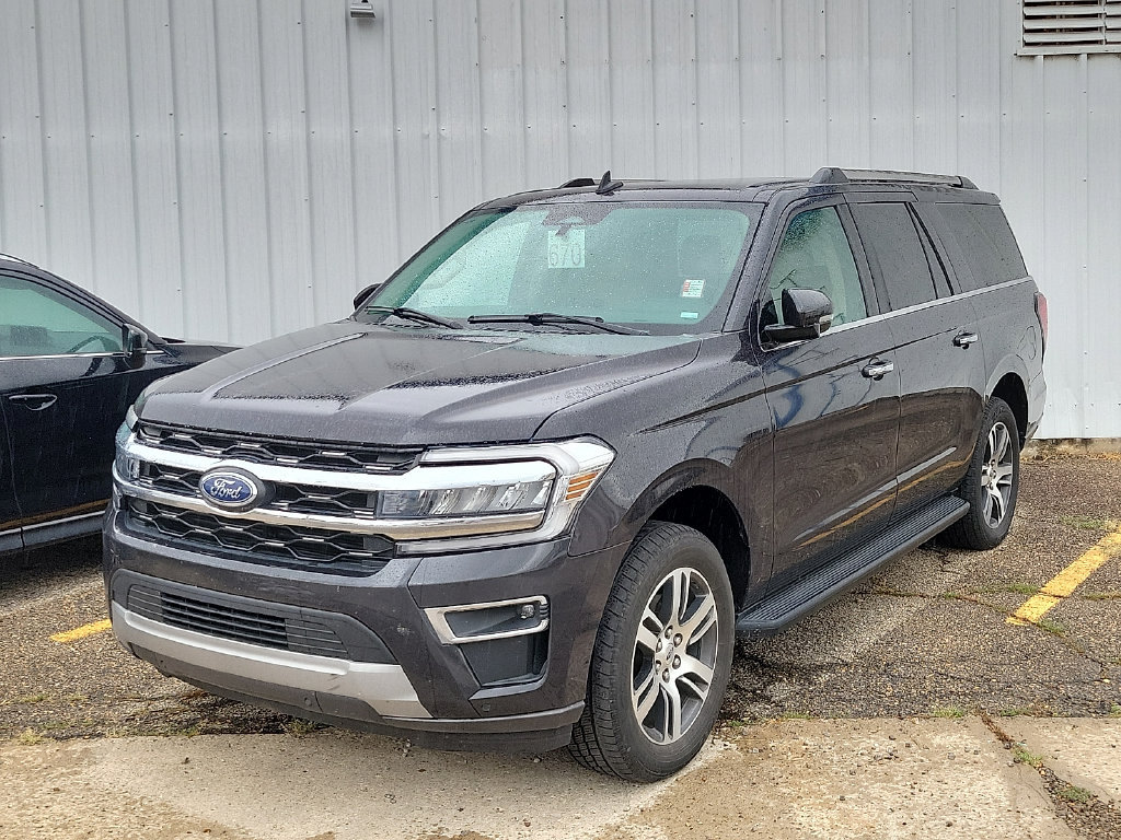 Used 2024 Ford Expedition Max Limited RWD image 2
