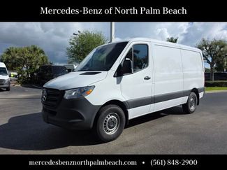 Used 2025 Mercedes-Benz Sprinter 2500 video 1