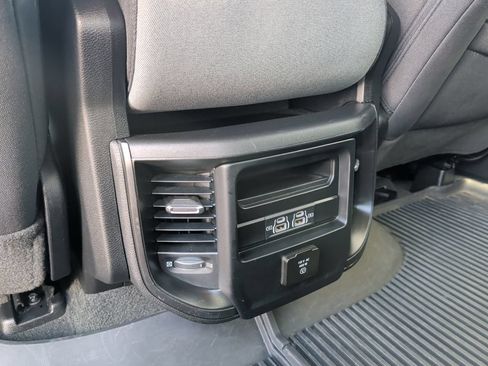 Used 2022 RAM 1500 Big Horn AWD/4WD image 40