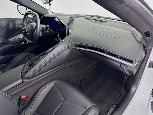 Used 2023 Chevrolet Corvette Stingray w/ Z51 Performance Package image 26