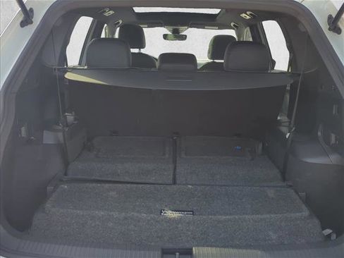Used 2022 Volkswagen Tiguan SE R-Line FWD image 23